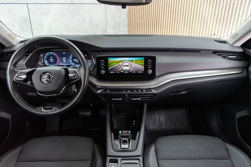 Škoda Octavia 2.0 TDI*REZERVACE* - fotka 9 z 39