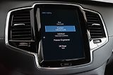 Volvo XC90 B5 AWD R-DESIGN*POLESTAR CHIP* - náhled 32