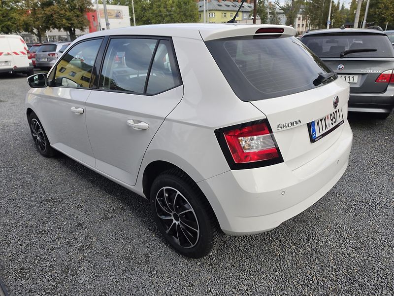 Škoda Fabia 1.4 TDI Parkovací senzory  - fotka 3 z 17