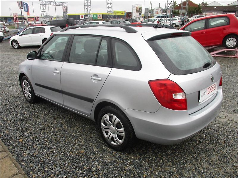 Škoda Fabia 1,2 i, digiklima, serviska, - fotka 7 z 39