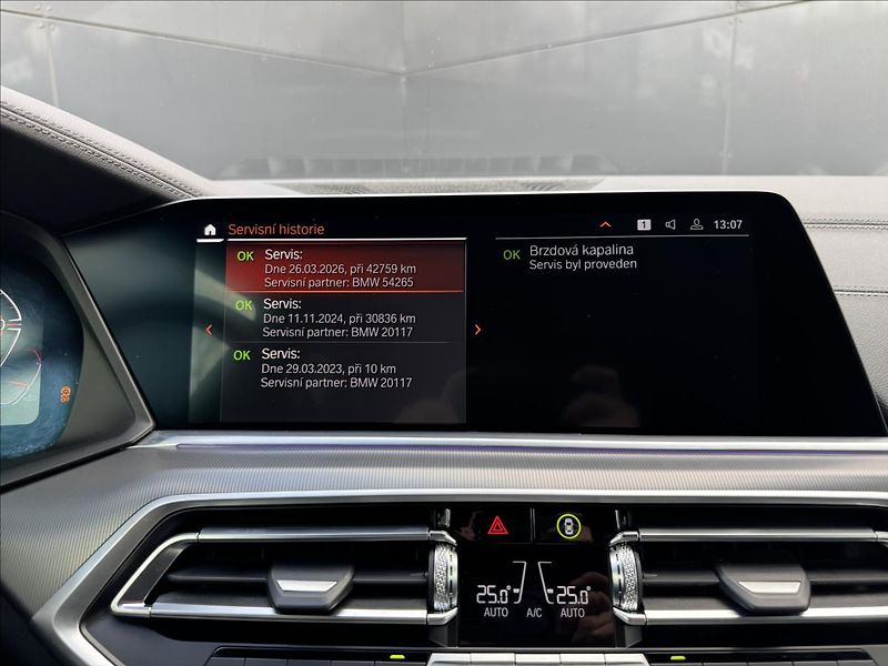 BMW X5 3,0 40i xDrive M-Packet ČR DPH - fotka 20 z 26