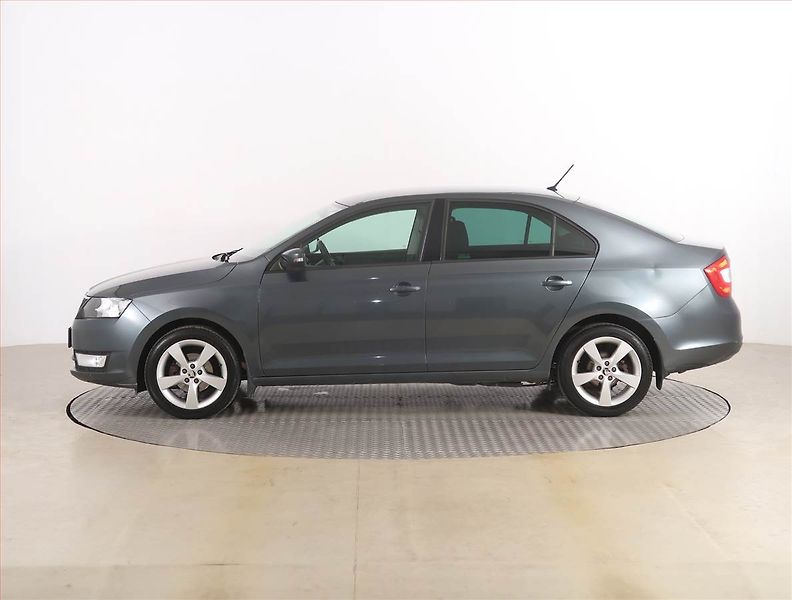 Škoda Rapid (2016) Style 1.2 TSI, Xenony - fotka 3 z 17