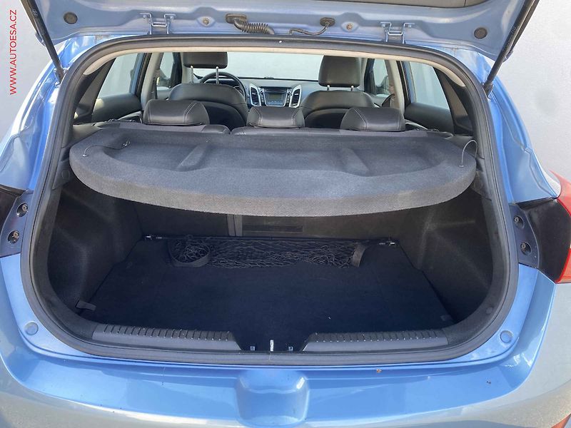 Hyundai i30 (2012) 1.6GDi, ČR, servis.kniha - fotka 7 z 16