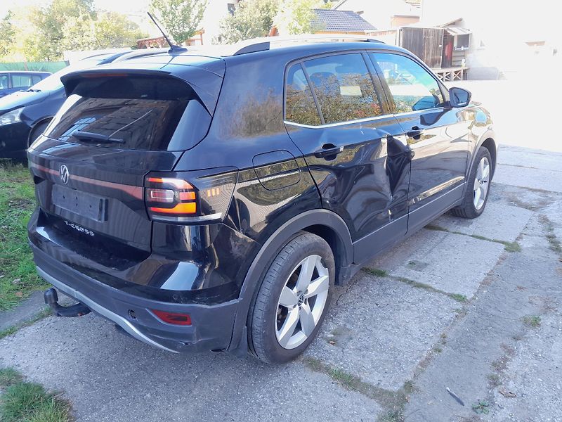 Volkswagen T-Cross (2021) 1,5 TSI DSG  - fotka 5 z 19