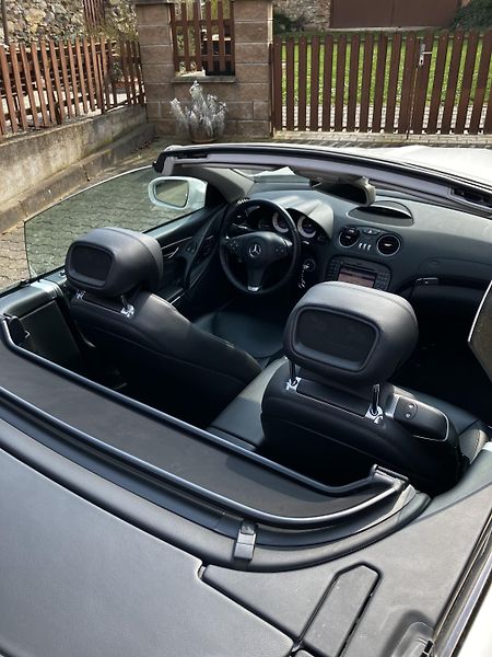 Mercedes-Benz SL (2010) 350 - fotka 16 z 16