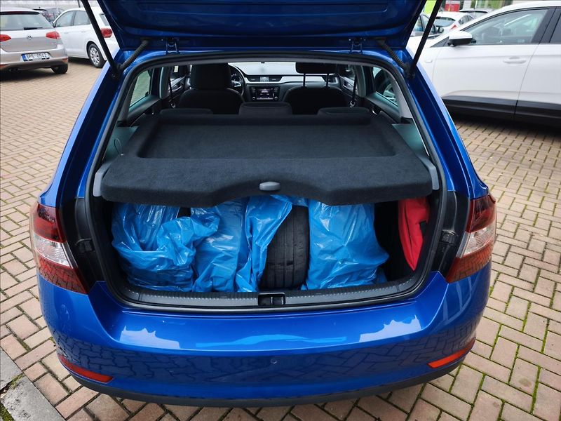 Škoda Rapid 1,0 TSi Style Plus - fotka 17 z 19