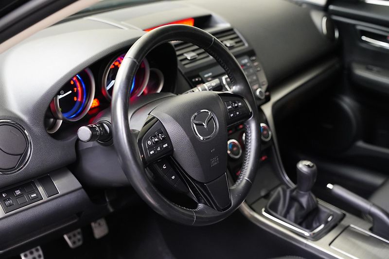 Mazda 6 - fotka 14 z 22