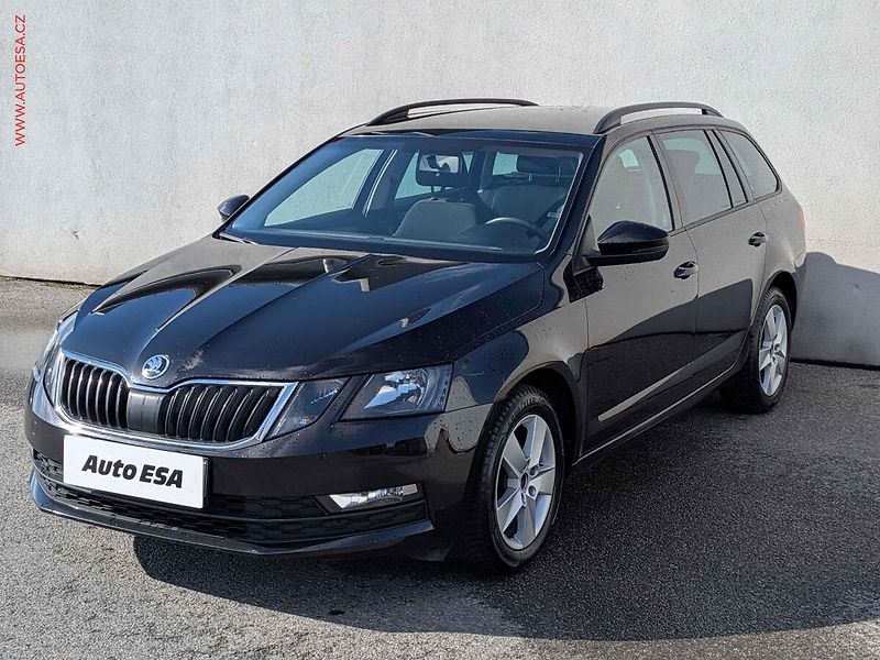 Škoda Octavia (2019) 1.5TSi, ČR, AC, výhřev sed - fotka 3 z 15