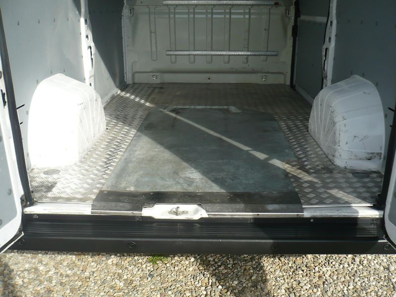 Fiat Ducato 2.3JTD 103Kw DPH L2H2 - fotka 23 z 27