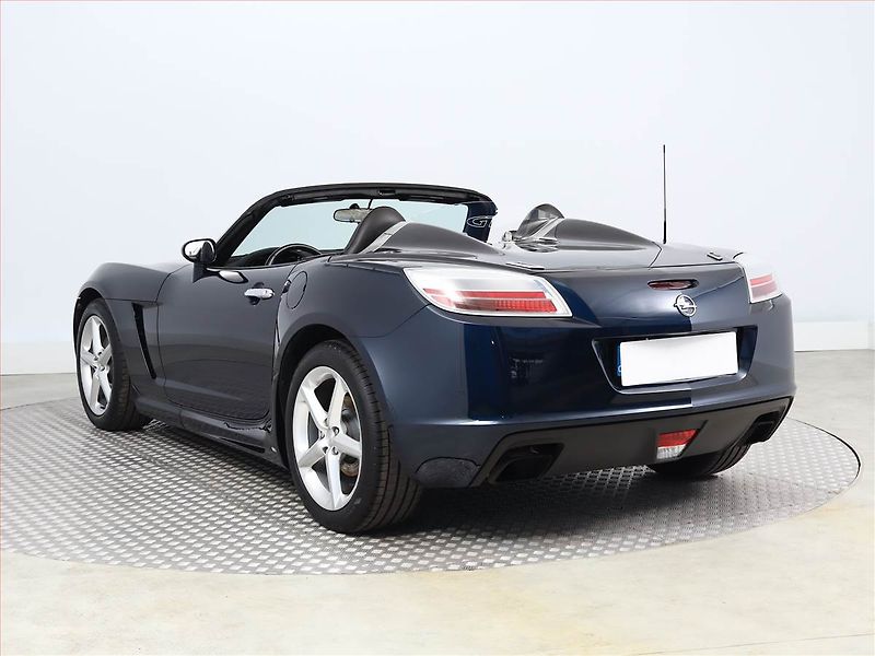 Opel GT (2008) 2.0 T, Kůže, Tempomat - fotka 4 z 11