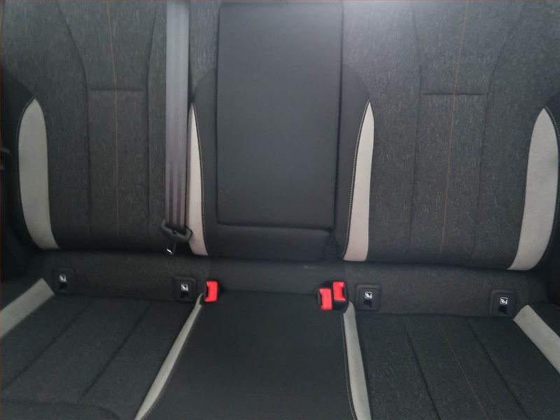 Škoda Kamiq (2023) Style 1.0 TSI - fotka 10 z 16