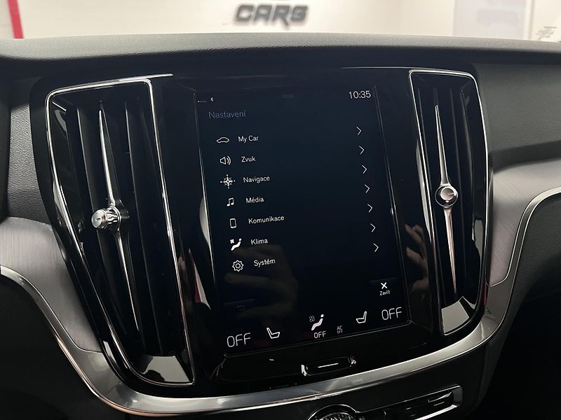 Volvo V60 2.0 T4 140 kW, Automat, 2020 - fotka 31 z 38