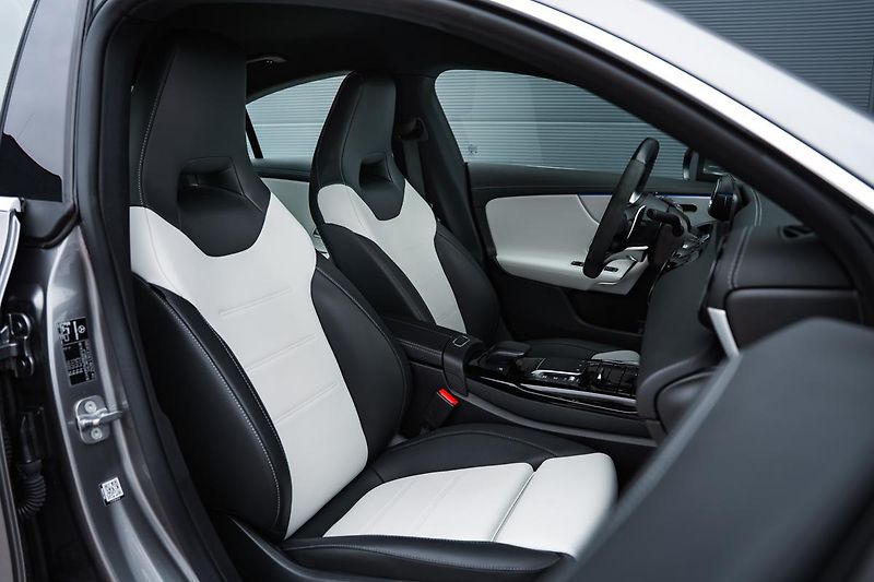 Mercedes-Benz CLA (2022) AMG CLA 45 s 4Matic+ - fotka 36 z 121