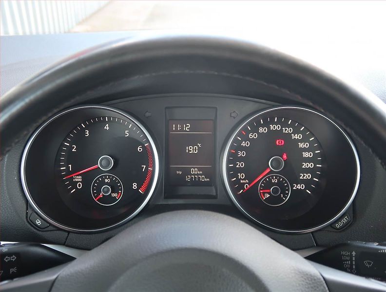 Audi A5 (2011) 2.0 TDI, Navi, Xenony - fotka 8 z 19