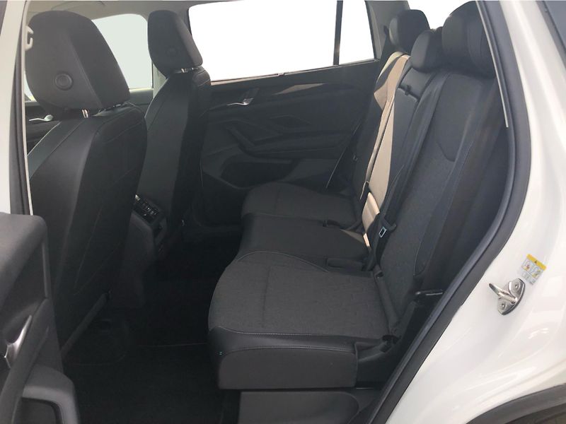 Volkswagen Tayron 1,5 TSI 150kW eHybrid People - fotka 12 z 30