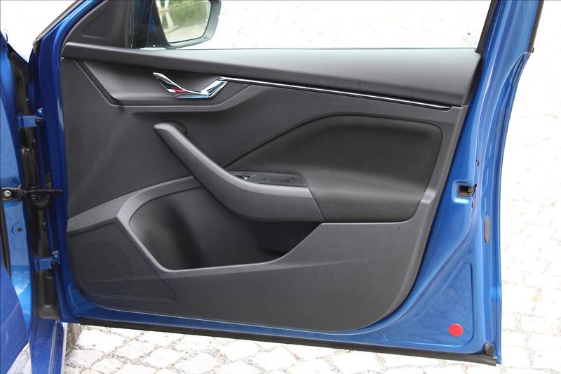 Škoda Scala 1.6 TDI / AMBITION / CZ - fotka 32 z 44