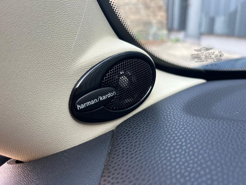 Mini Cooper 1,6 i / 90 kW / Horizon Blue  - fotka 11 z 15
