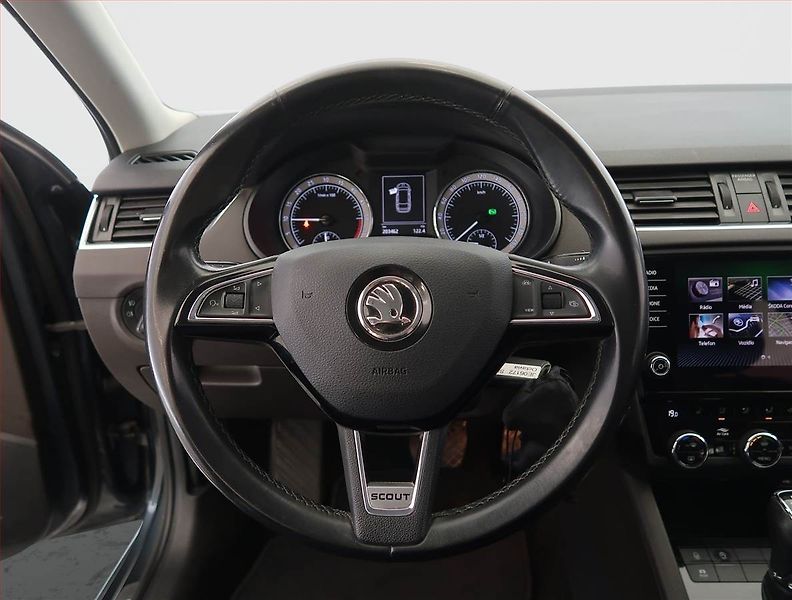 Škoda Octavia (2019) Scout 2.0 TDI, 4X4, Automat - fotka 19 z 23