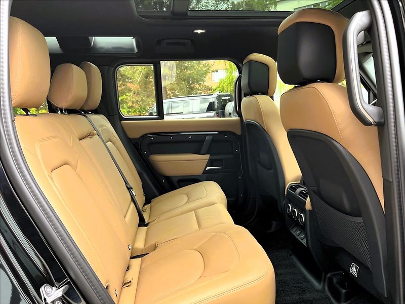 Land Rover Defender (2026) 110 D350 X-DYNAMIC HSE - fotka 30 z 35