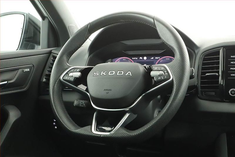Škoda Karoq (2025) 1.5 TSI, SPORTLINE, AUTOMAT - fotka 17 z 20