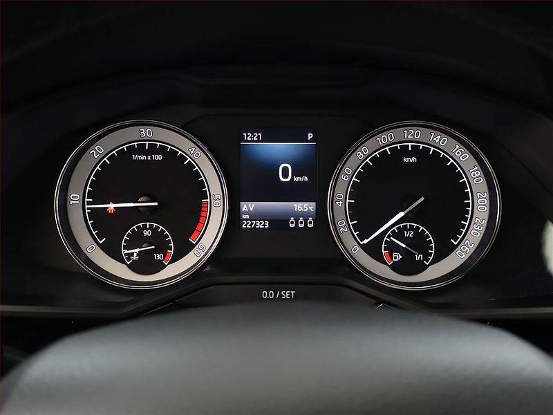 Škoda Superb (2017) Laurin&Klement 2.0 TDI 4x4 - fotka 9 z 24