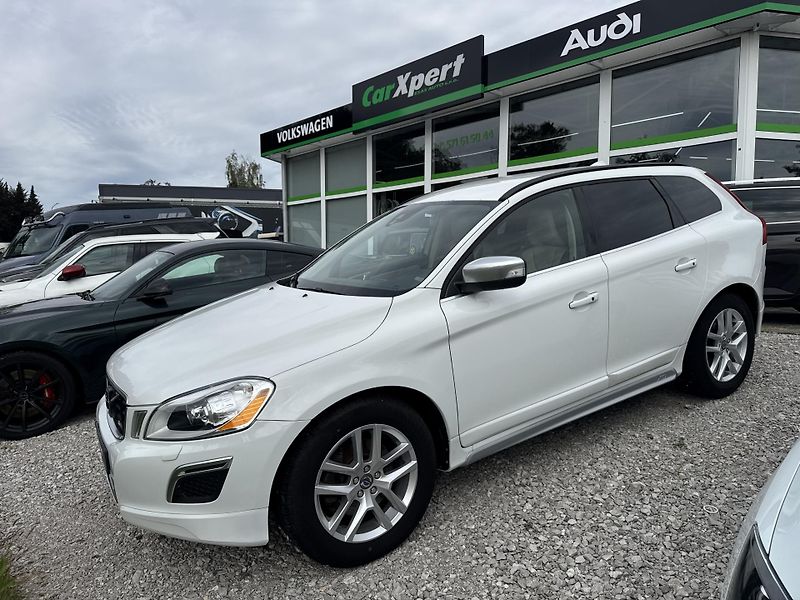 Volvo XC60 2,4 D3 R-DESIGN AWD AT - fotka 4 z 24