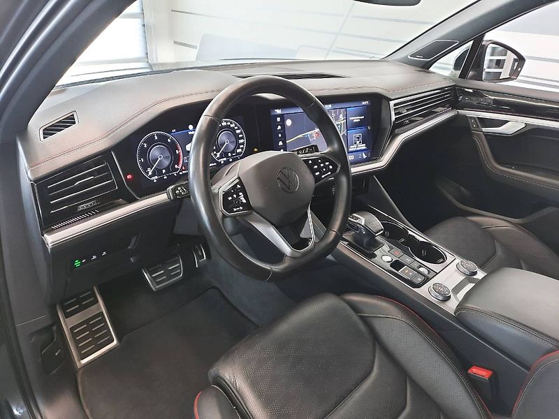Volkswagen Touareg (2023) R-Line 3.0 TDI 4Motion Edition - fotka 6 z 35