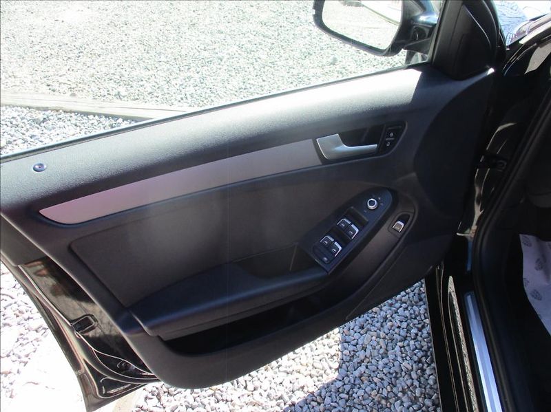 Audi A4 Avant 2,0 TDI, quattro, servis - fotka 19 z 45