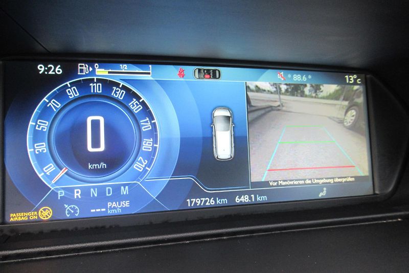 Citroën C4 Picasso 2.0 HDi AT PANORAMA NAVIGACE - fotka 13 z 32