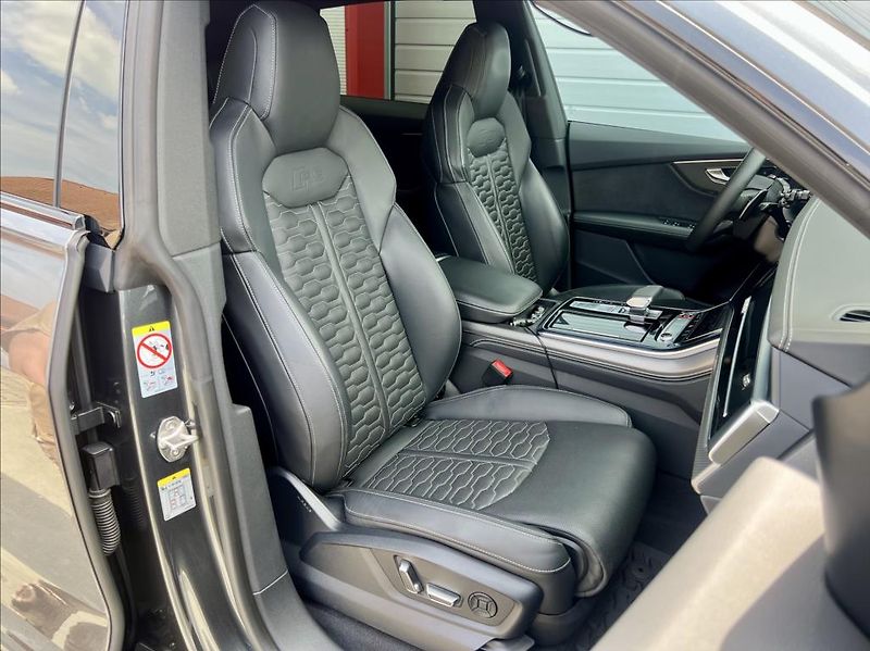 Audi RS Q8 4,0 TFSi QUATTRO MATRIX záruka - fotka 20 z 46