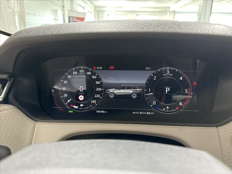 Land Rover Range Rover Velar 2,0   D180 AWD DYNAMIC HSE - fotka 14 z 34