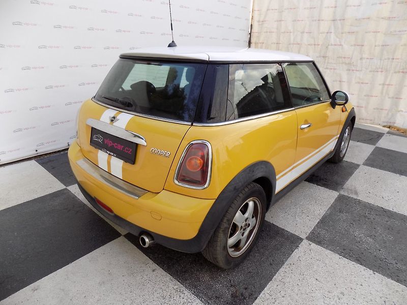 Mini Cooper (2007) 1.6i/Klimatizace/ - fotka 7 z 29