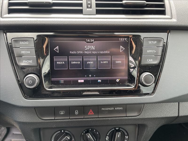 Škoda Fabia 1,0 MPi 55kw Klima Tažné Euro6 - fotka 15 z 29