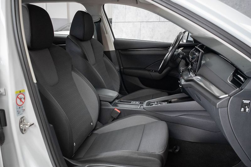 Škoda Octavia 2.0 TDI DSG*ACC*MIRROR-LINK* - fotka 11 z 35