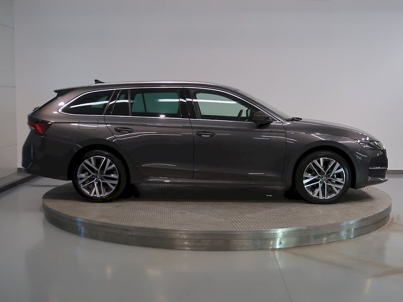 Škoda Octavia (2025) EXCLUSIVE 2.0TDI 110KW DSG TAŽ - fotka 8 z 47