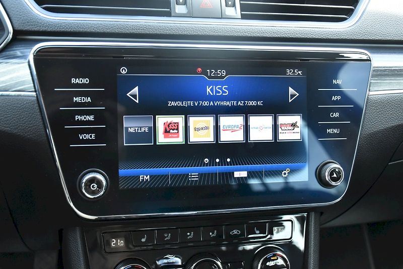 Škoda Superb (2020) Style 2.0 TDI 110kW DSG - fotka 14 z 34
