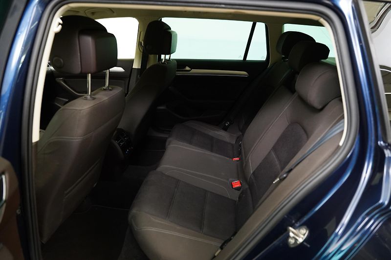 Volkswagen Passat - fotka 25 z 27