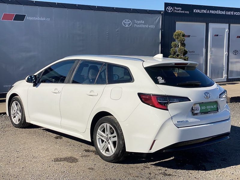 Toyota Corolla 1.2iT, ČR-1m, Comfort, DPH - fotka 5 z 30