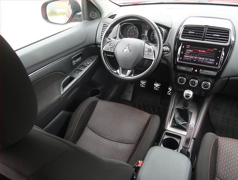 Mitsubishi ASX (2018) 1.6 MIVEC, Serv.kniha, Xenony - fotka 7 z 18