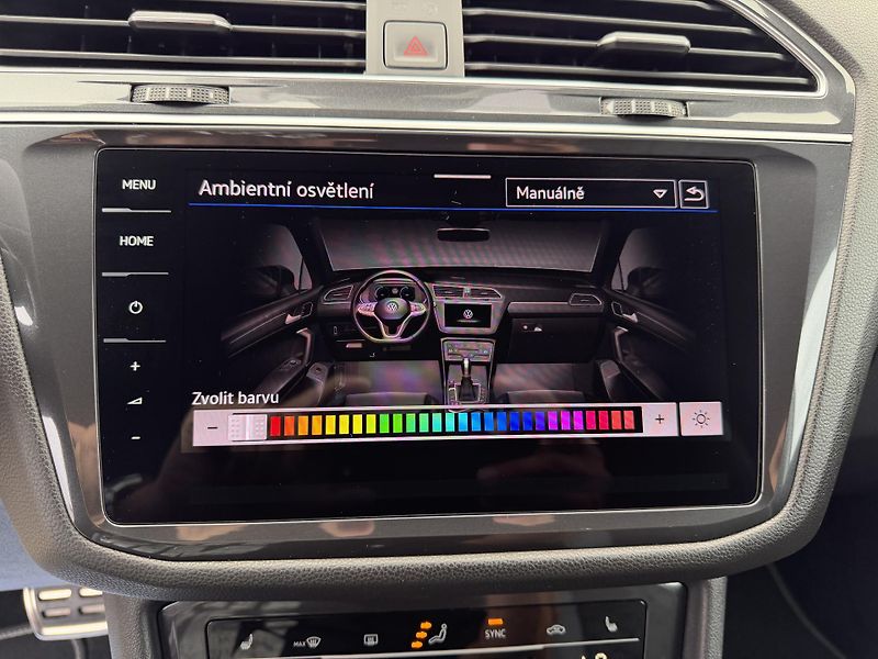Volkswagen Tiguan Allspace R-Line 2,0 TDi/110kW 4x4 DSG  - fotka 37 z 106