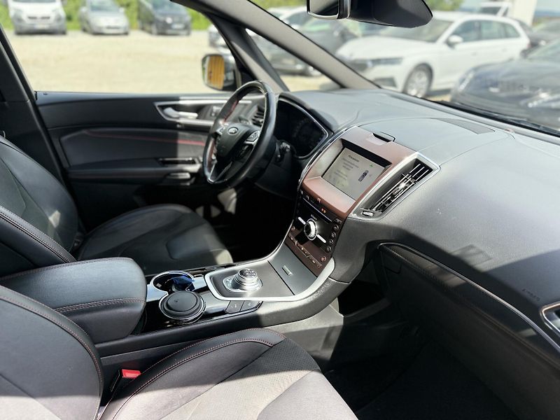 Ford S-MAX (2022) 2.5 HEV,ST-LINE,7REZERVOVÁNO - fotka 40 z 44