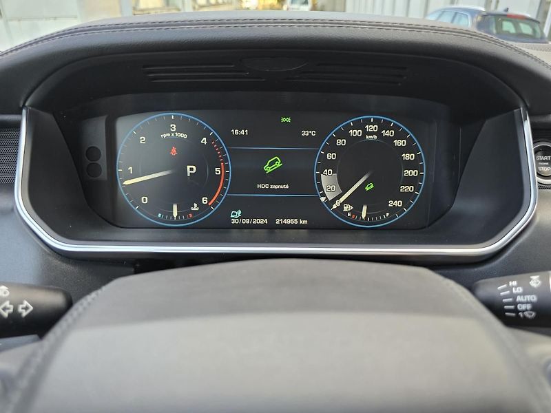Land Rover Range Rover VOGUE 4,4 V8 250kW 4x4 TAŽNÉ - fotka 43 z 61