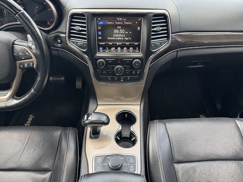 Jeep Grand Cherokee (2014) 3.0CRD Navi Kůže Vzduch Pano - fotka 10 z 50