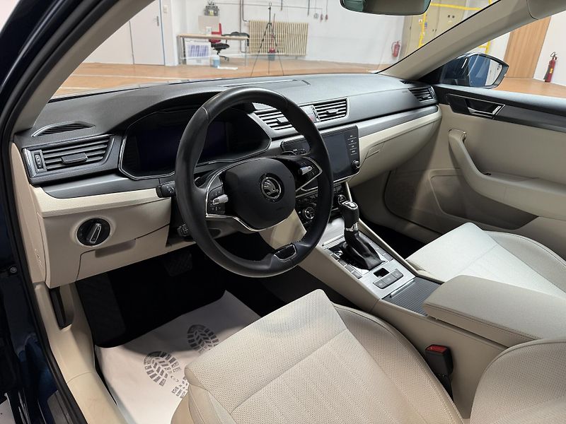 Škoda Octavia 2.0 TSI 140kW DSG Style Combi - fotka 14 z 23