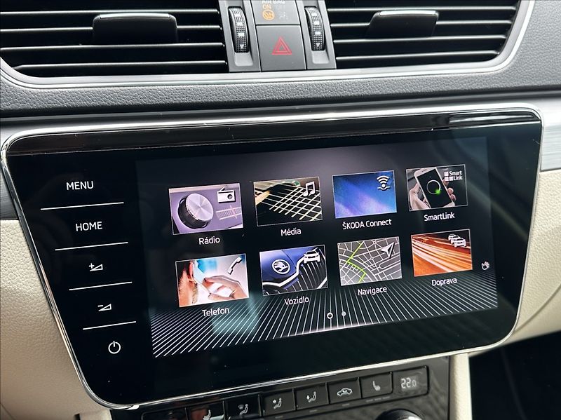 Škoda Superb 1,4 TSI 150PS  Style Plus 4x4 - fotka 32 z 58
