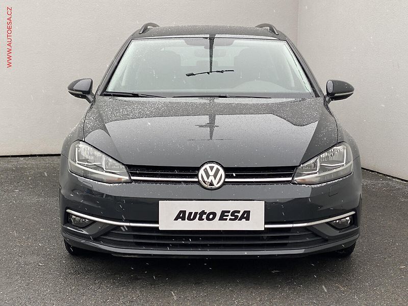 Volkswagen Golf (2019) 1.6 TDi, Comfortline, DSG - fotka 2 z 17