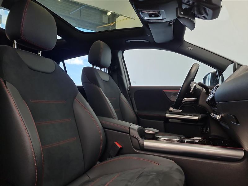 Mercedes-Benz GLA 250e AMG Line Night - fotka 15 z 21