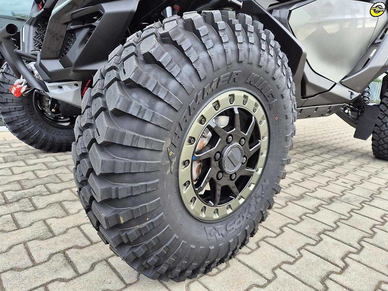 Can-Am Maverick R (2026) X RC DCT SAS 999T MY26 - fotka 12 z 38