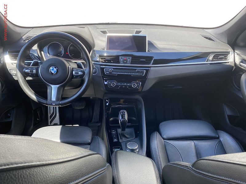 BMW X1 (2018) 2.0 D xDrive 20d, ČR, M - fotka 8 z 24