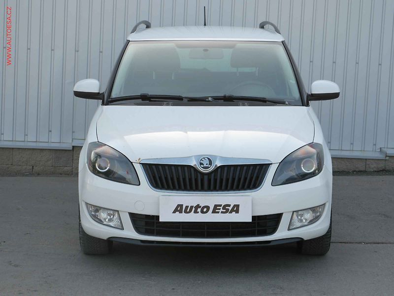 Škoda Fabia (2013) 1.2TSi, ČR, AC, tažné - fotka 2 z 14
